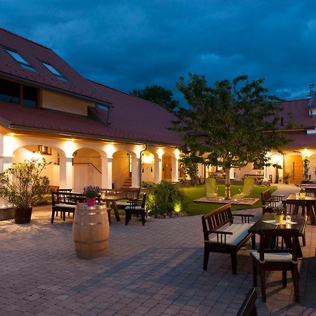 Winzerhof Kiss Otel Jois Dış mekan fotoğraf
